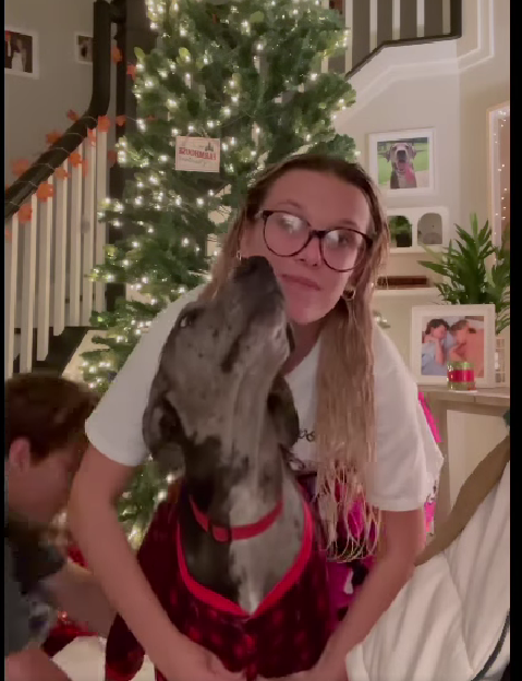 Μίλι Μπόμπι Μπράουν (Millie Bobby Brown)