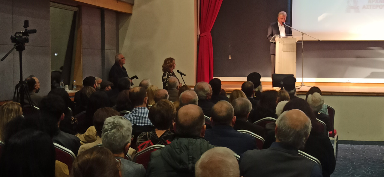 Βράβευση Ματζαπετακη με Περιφερειαρχη