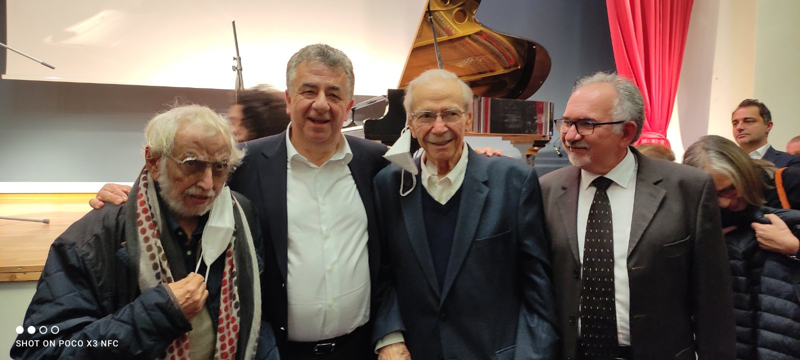 Βράβευση Ματζαπετακη με Περιφερειαρχη