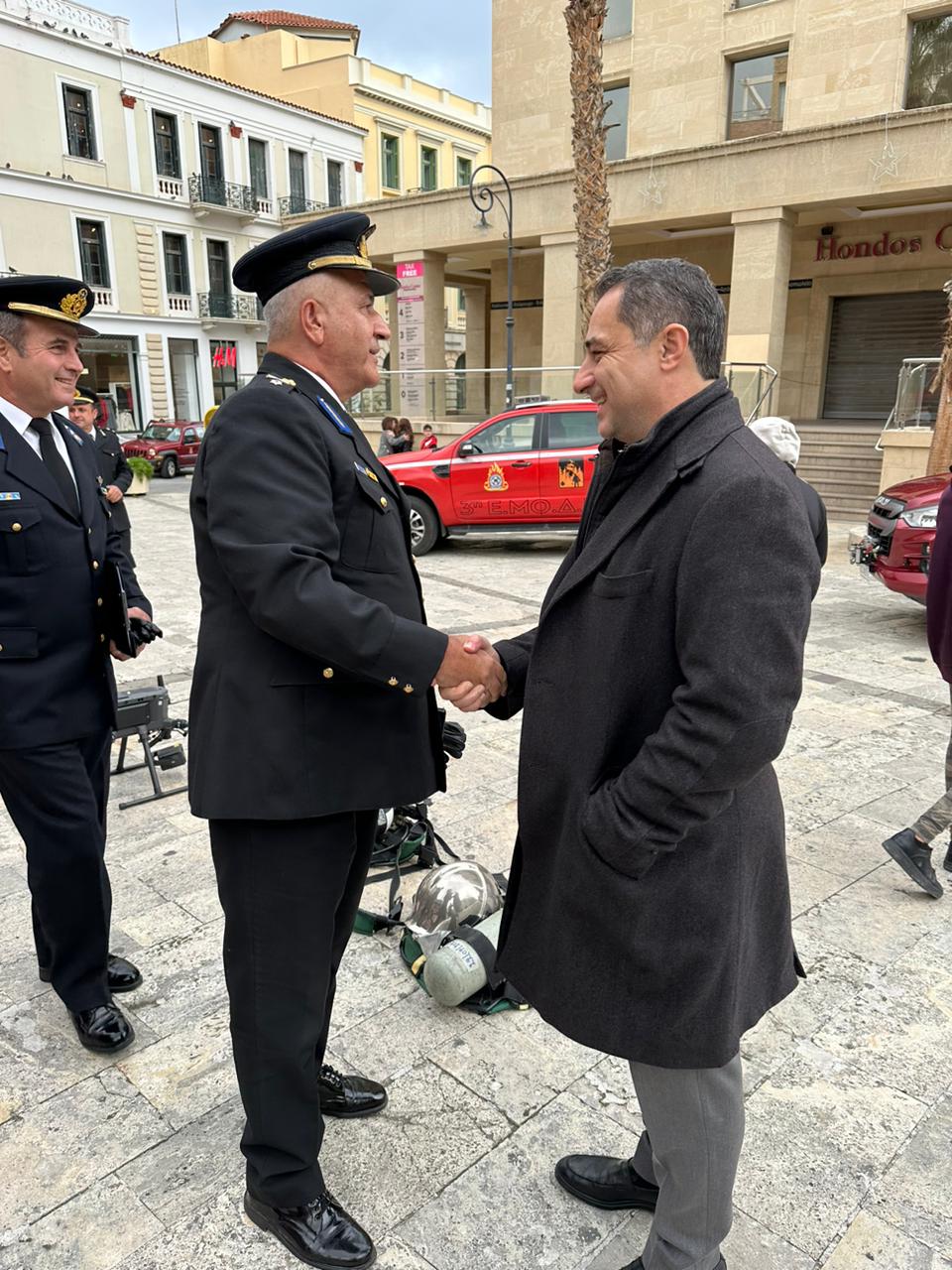 Σενετάκης:Σήμερα τιμάμε τους άνδρες και τις γυναίκες του πυροσβεστικού μας σώματος