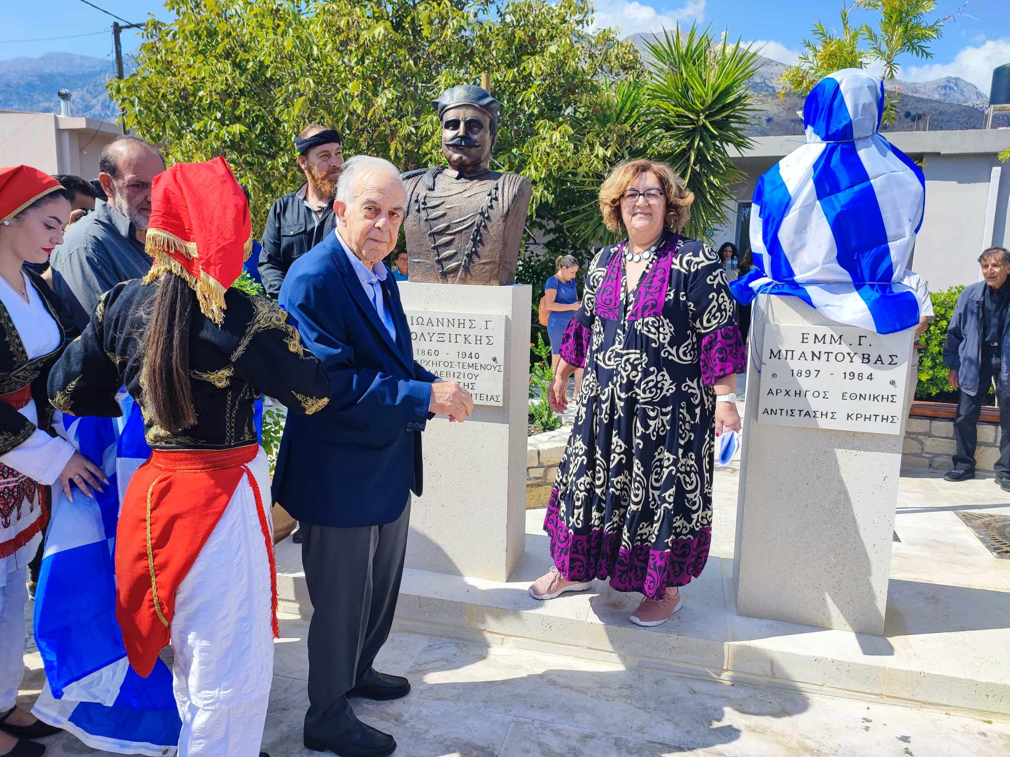 Στα αποκαλυπτήρια των προτομών τριών οπλαρχηγών ο Δήμαρχος Ηρακλείου