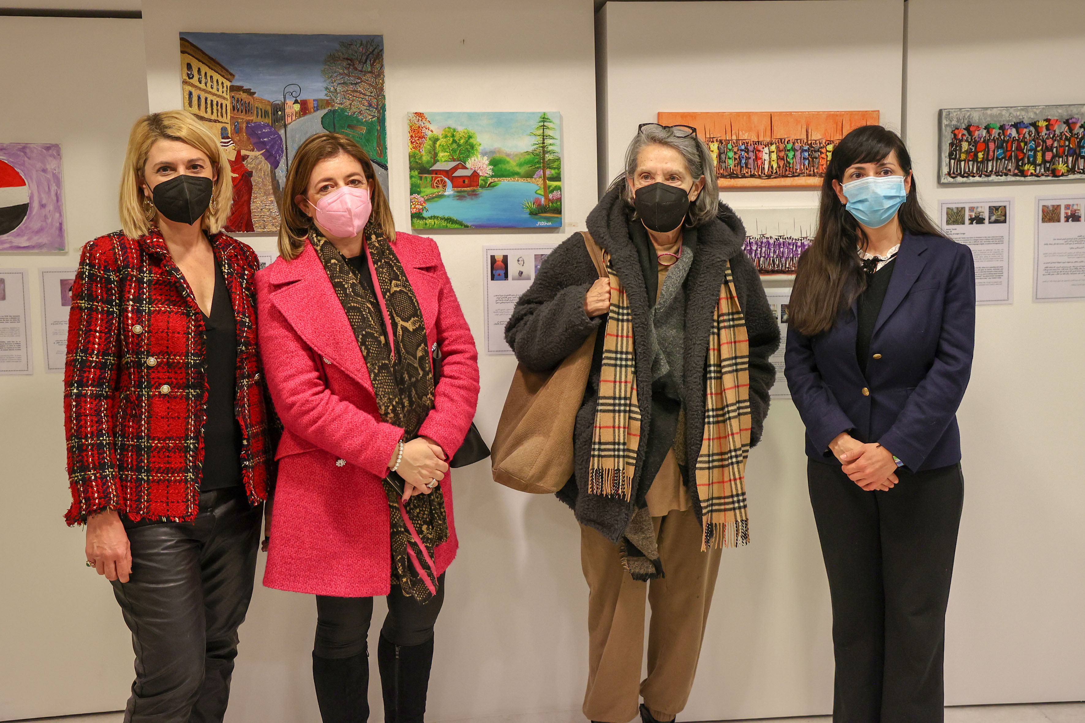 Από τα εγκαίνια της έκθεσης έργων για πρόσφυγες