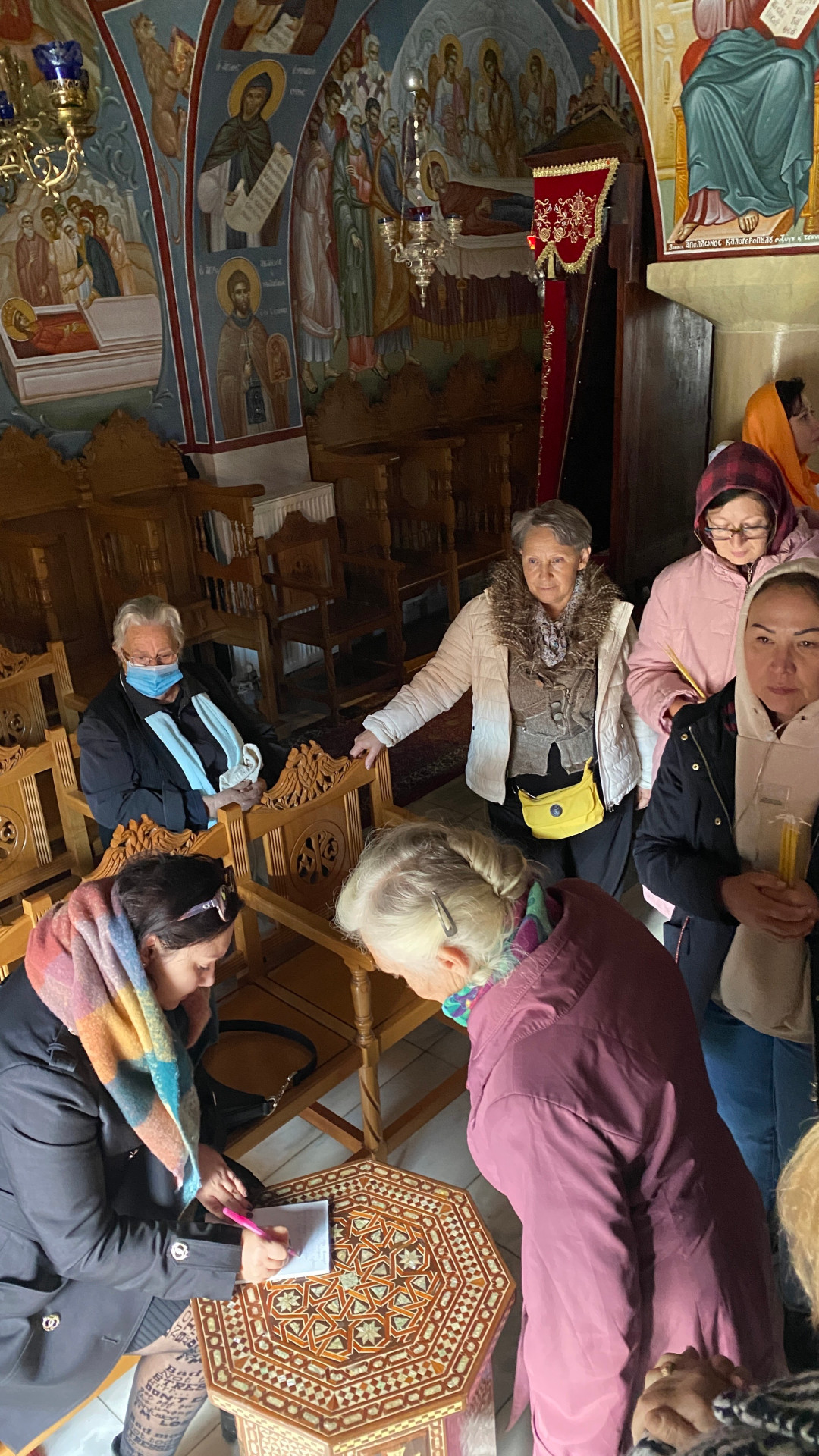 Εκτοπισμένοι από την εμπόλεμη Ουκρανία, μικροί και μεγάλοι βιώσαν με χαρά και συγκίνηση την κρητική παράδοση και φιλοξενία