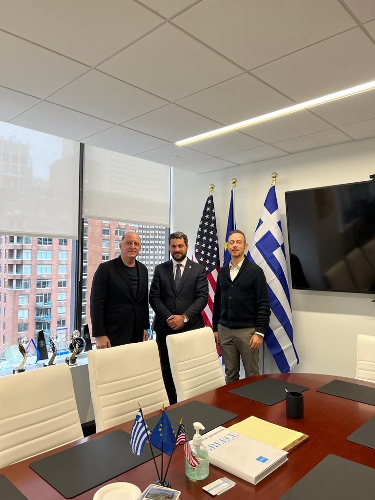 σημανδηράκης νέα υόρκη