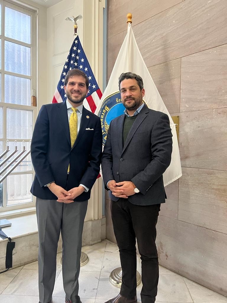 σημανδηράκης νέα υόρκη