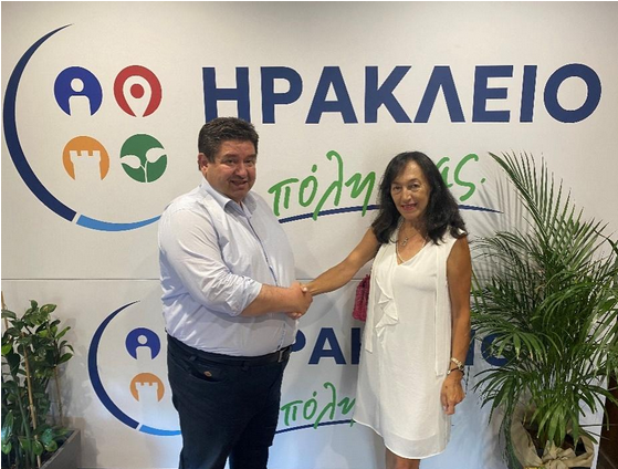 Καλλιόπη (Πόπη) Ιεραπετρίτη Τερζάκη – Μεσίτης Αστικών Συμβάσεων, Ξενοδόχος