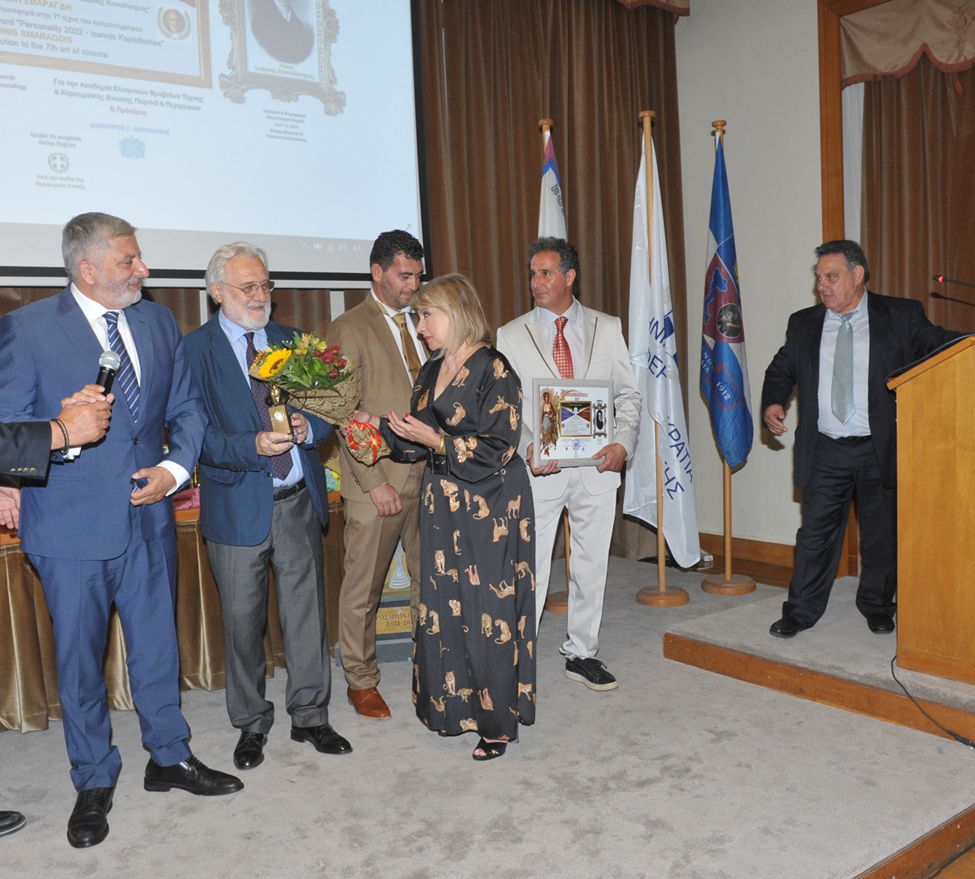 Ο Περιφερειάρχης Γιώργος Πατούλης, ο σκηνοθέτης Γιάννης Σμαραγδής, η ηθοποιός Άννα Αδριανού και ο Πρόεδρος της Ακαδημίας Ελληνικών Βραβείων Δημήτρης Μουζακίτης – Φωτό ΑΡΗΣ