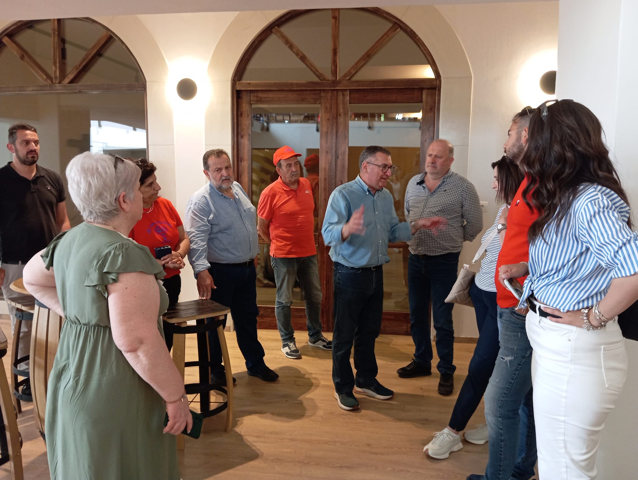 «Ανοιχτές Πόρτες 2024»: Επισκέψεις στα οινοποιεία του Δήμου Μινώα Πεδιάδας