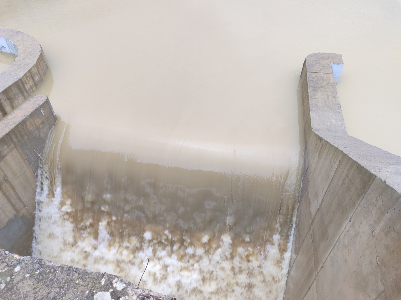 Οροπέδιο νερό φράγμα αποσελέμη