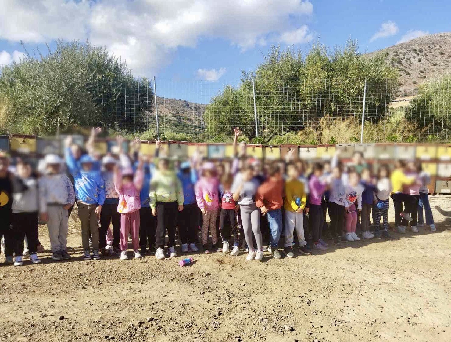 Οι μαθητές του 2ου Δημοτικού Σχολείου Βουτών γνώρισαν από κοντά τον θαυμαστό κόσμο των μελισσών