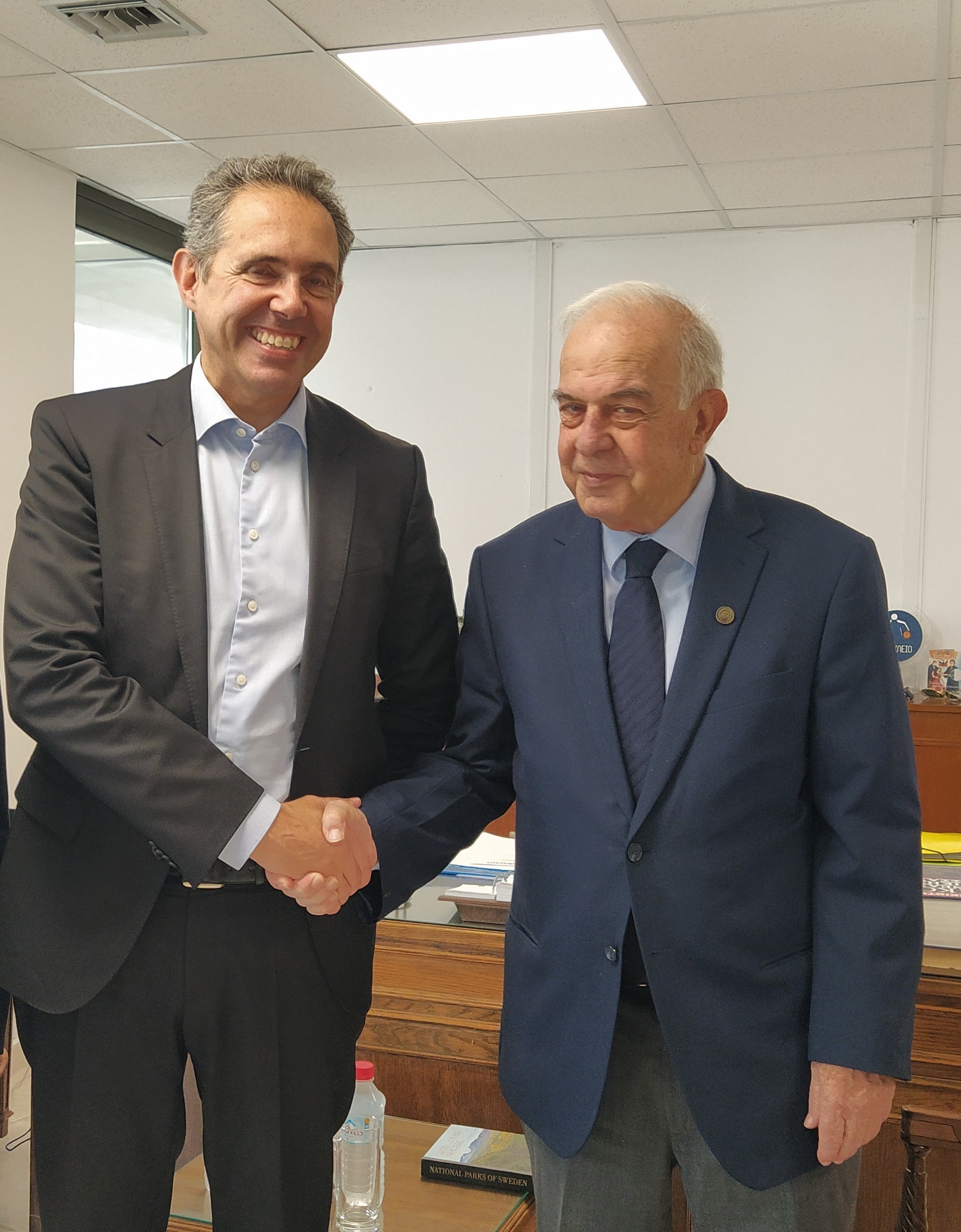 Συνάντηση του Δημάρχου Ηρακλείου με τον Πρέσβη της Σουηδίας στην Ελλάδα