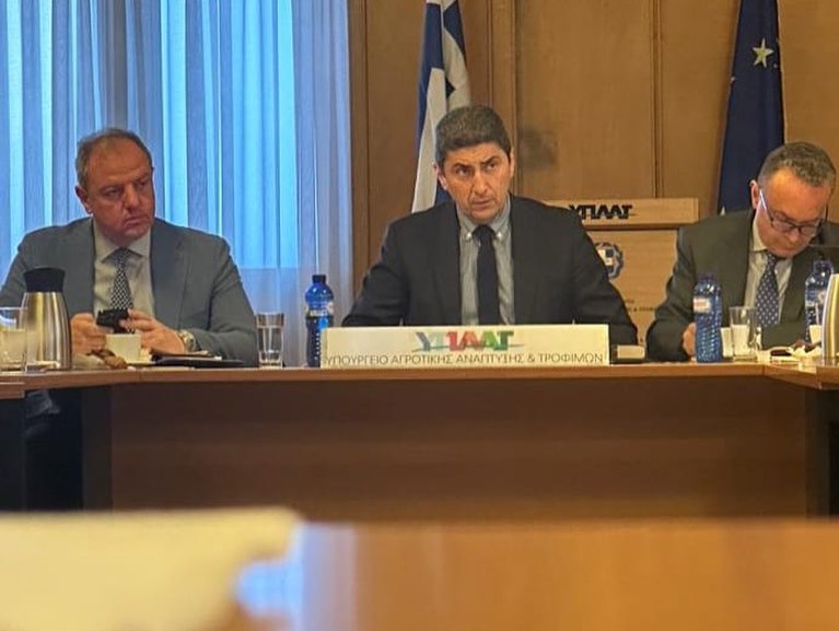  Πρώτη διευρυμένη σύσκεψη Αυγενάκη στο Υπουργείο Αγροτικής Ανάπτυξης και Τροφίμων