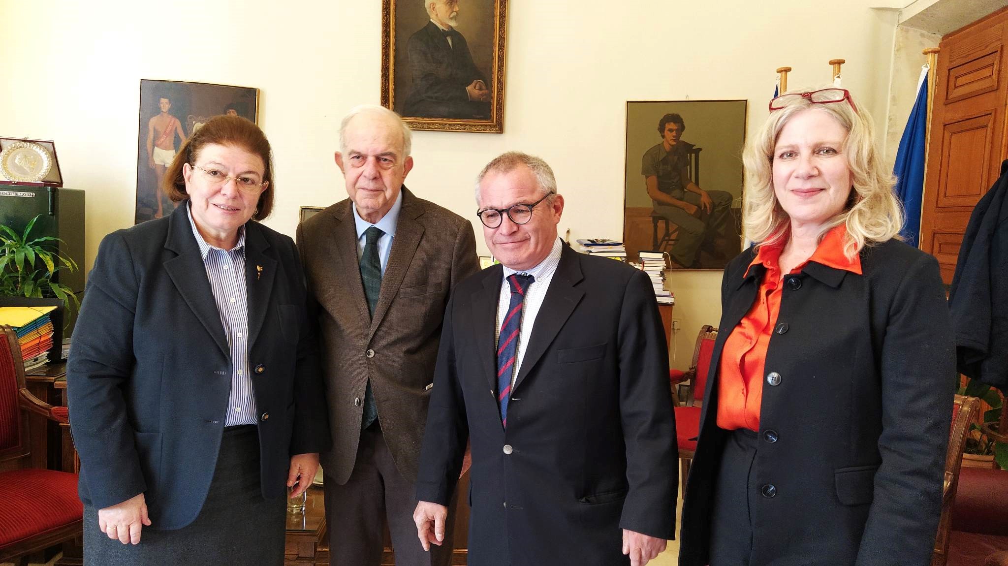 λαμπρινός υπουργοί μενδώνη πέτσας