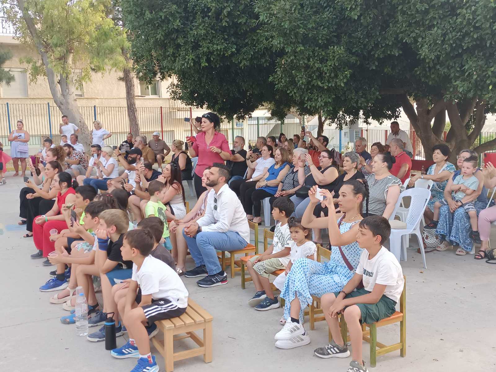 Τα παιδιά στέλνουν μήνυμα στους μεγάλους για την προστασία του νερού και όχι στην κατασπατάληση του.