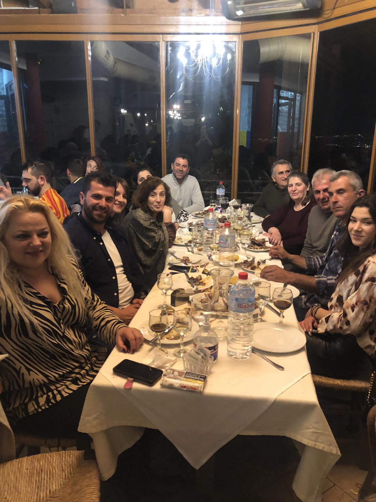 καθερης αποκριες