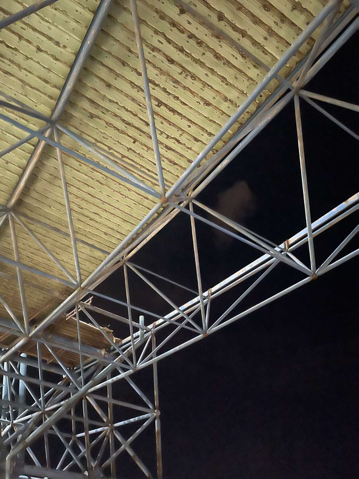 pagkritio stadio stegastro....