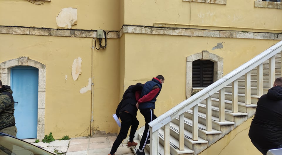 φωτογραφία από parakritika.gr