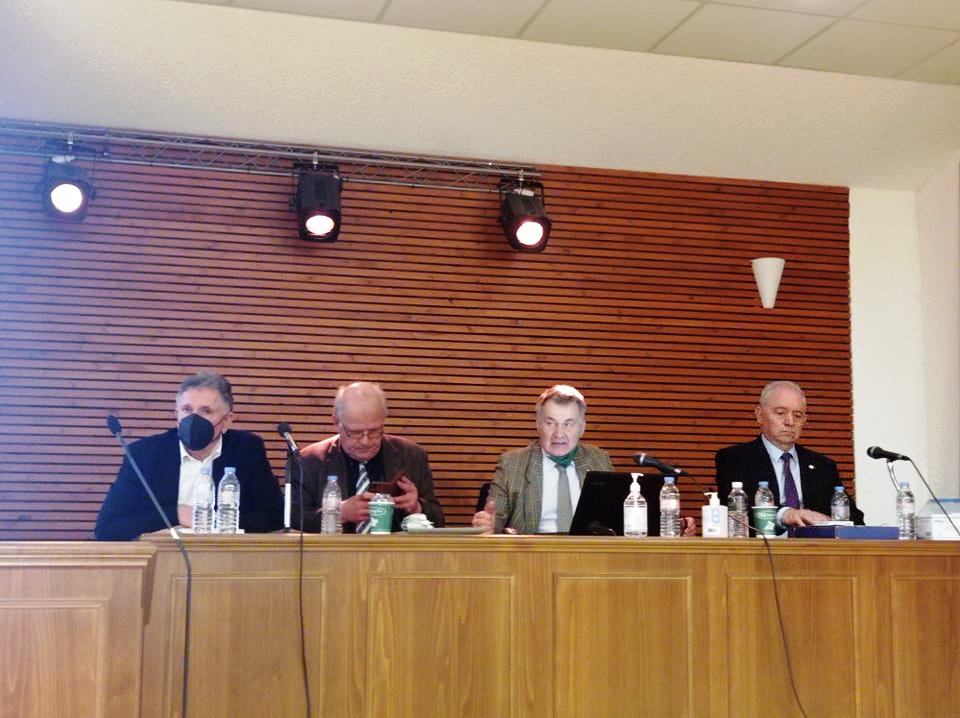 σεισμολογοι