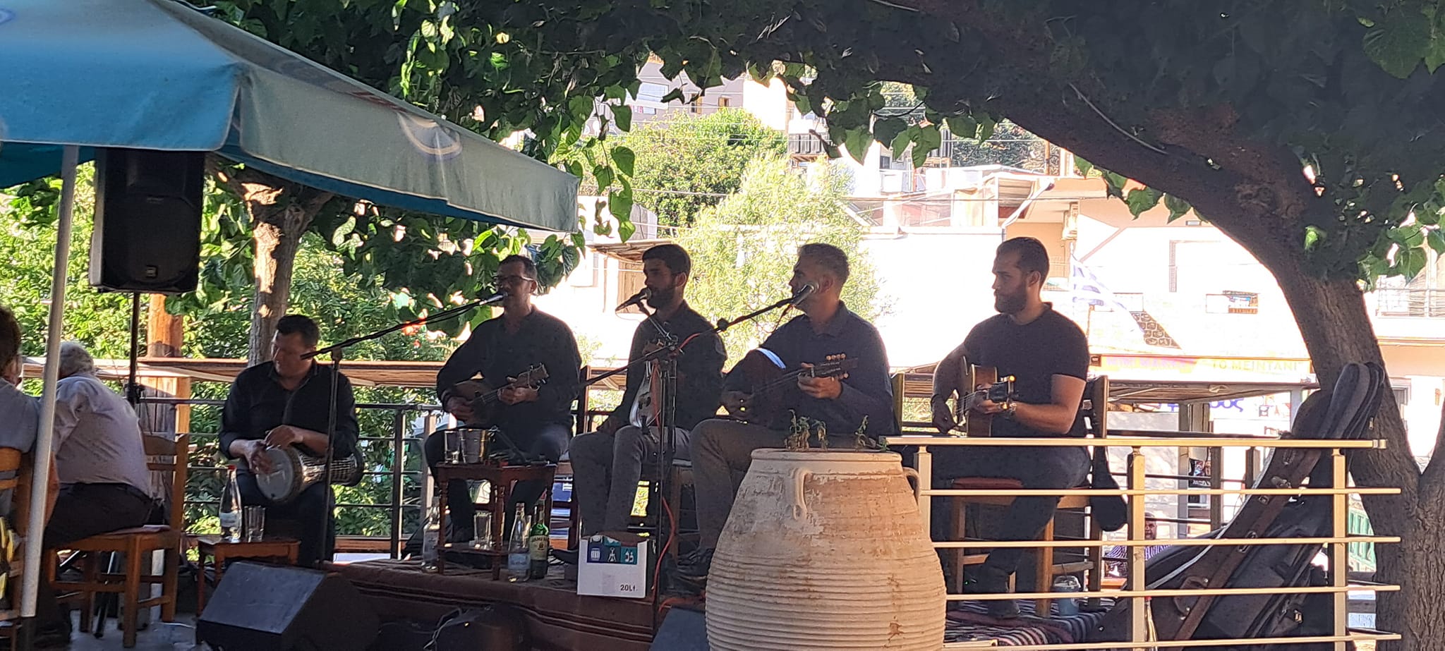 Ανδρεαδάκηδες