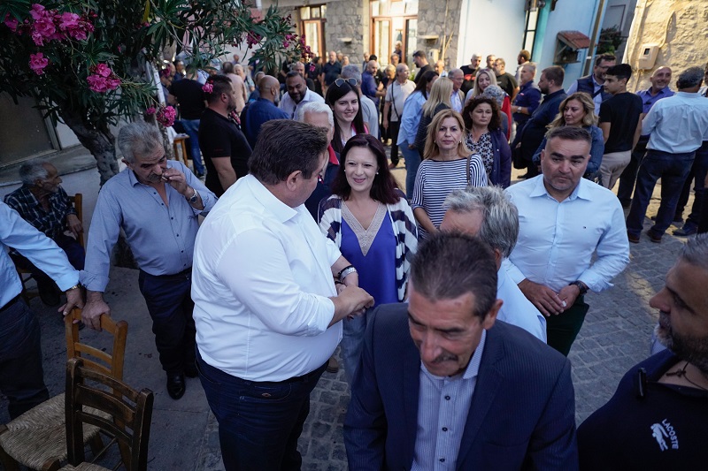 Κοσμοπλημμύρα για τον Μιχάλη Καραμαλάκη σε Πυργού, Άνω και Κάτω Ασίτες