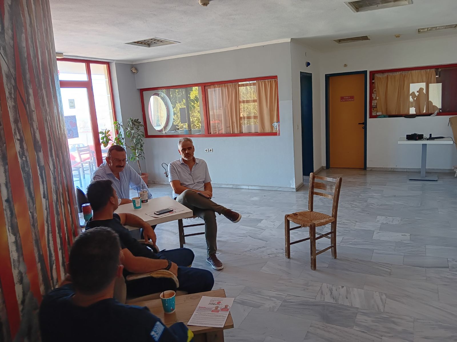 Περιοδεία της «Λαϊκής Συσπείρωσης» στον 4ο Πυροσβεστικό Σταθμό και την 3η ΕΜΑΚ, στη ΒΙΠΕ Ηρακλείου