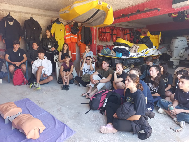 Μαθήματα ναυαγοσωστικής στο ΝΟΧ για τους μαθητές του Μουσικού Σχολείου Χανίων