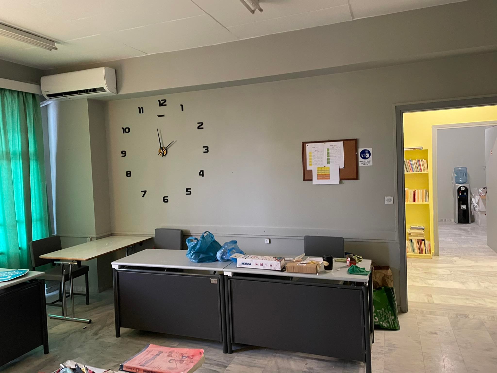 Στο σχολείο τους ξανά, μετά από τον σεισμό, οι μαθητές του 2ου Δημοτικού Αρκαλοχωρίου