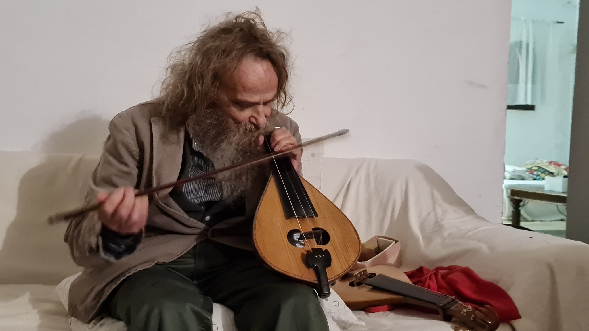 ψαραντώνης λυρα