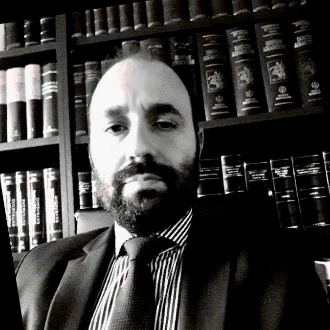 Ο Δικηγορος Γιάννης Κωνσταντουδακης