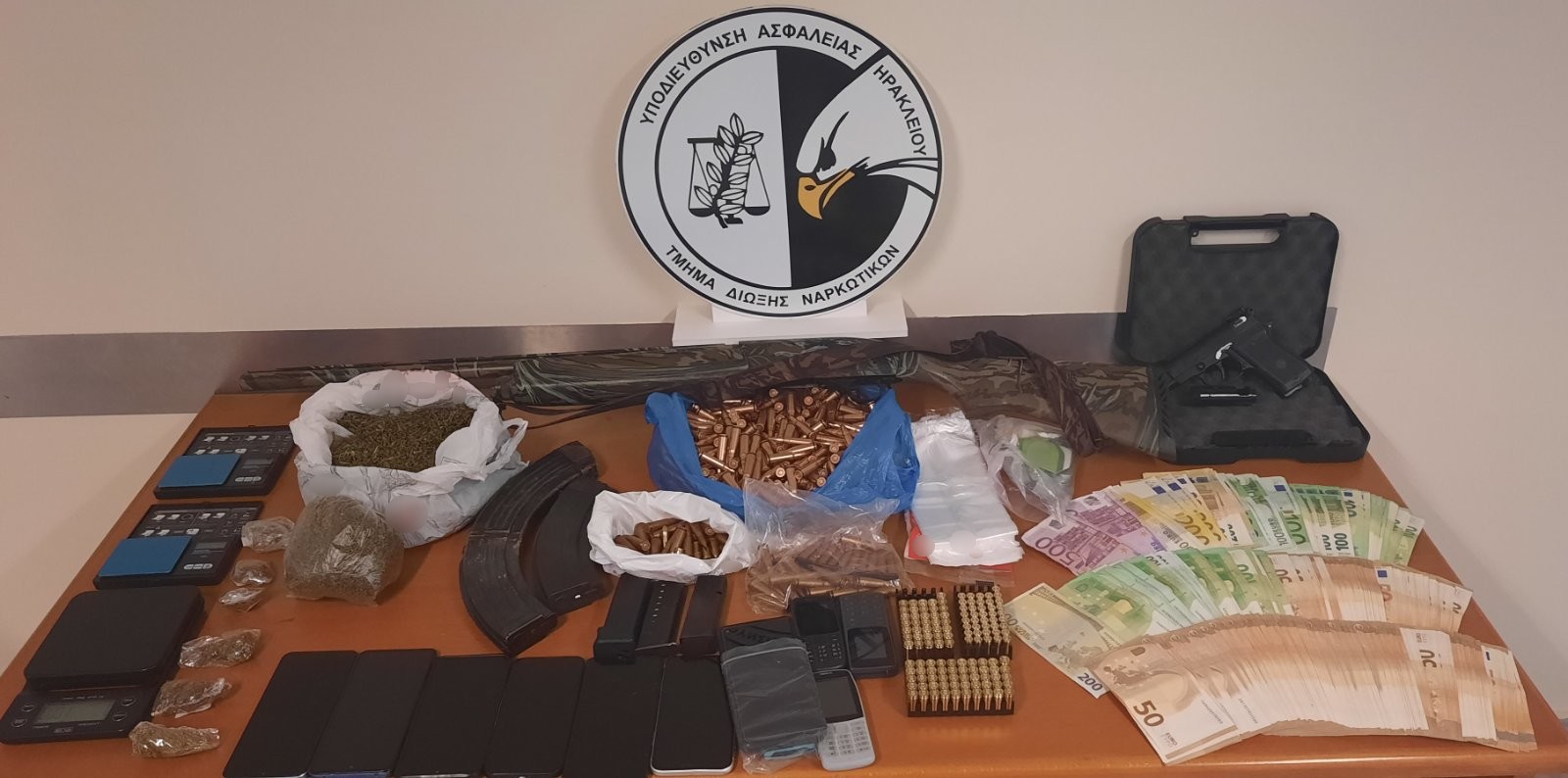 Χασισοφυτεια αποκορωνας