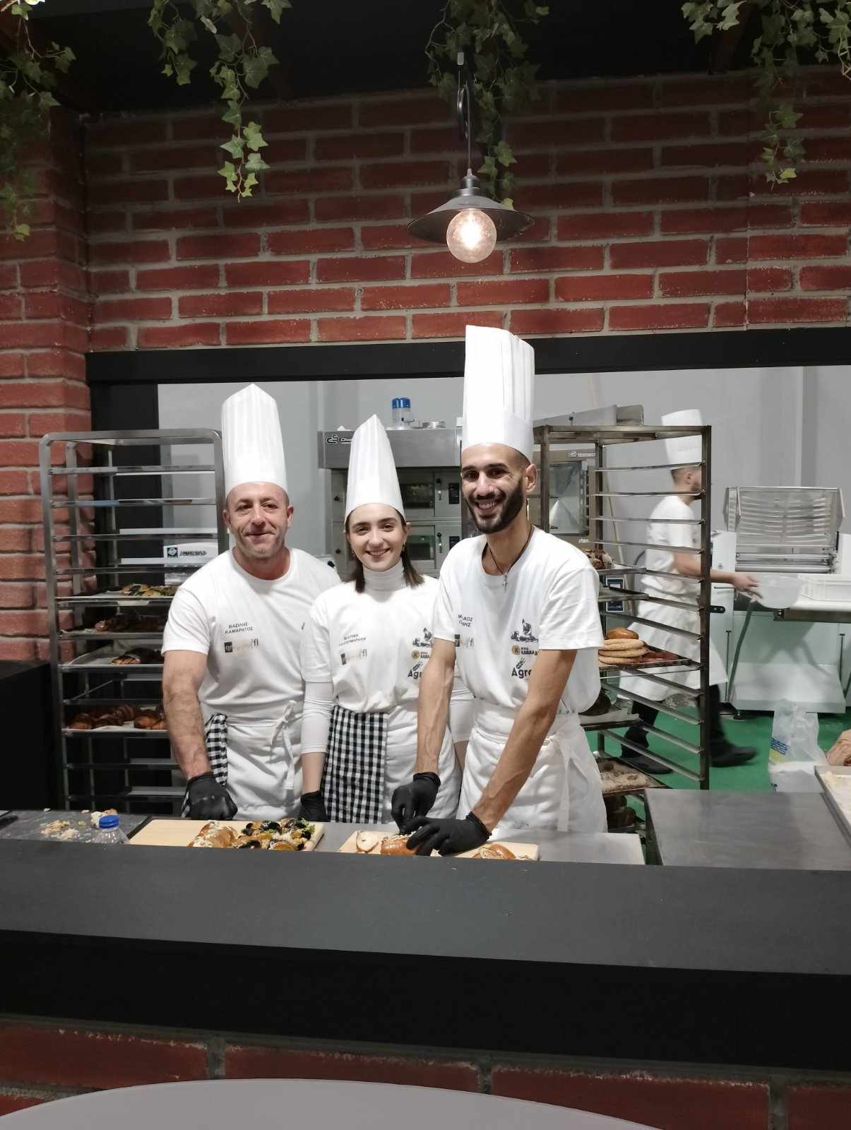 Στην 1η θέση στο Πανελλήνιο Πρωτάθλημα ψωμιού η ομάδα αρτοποιών Ν. Ηρακλείου