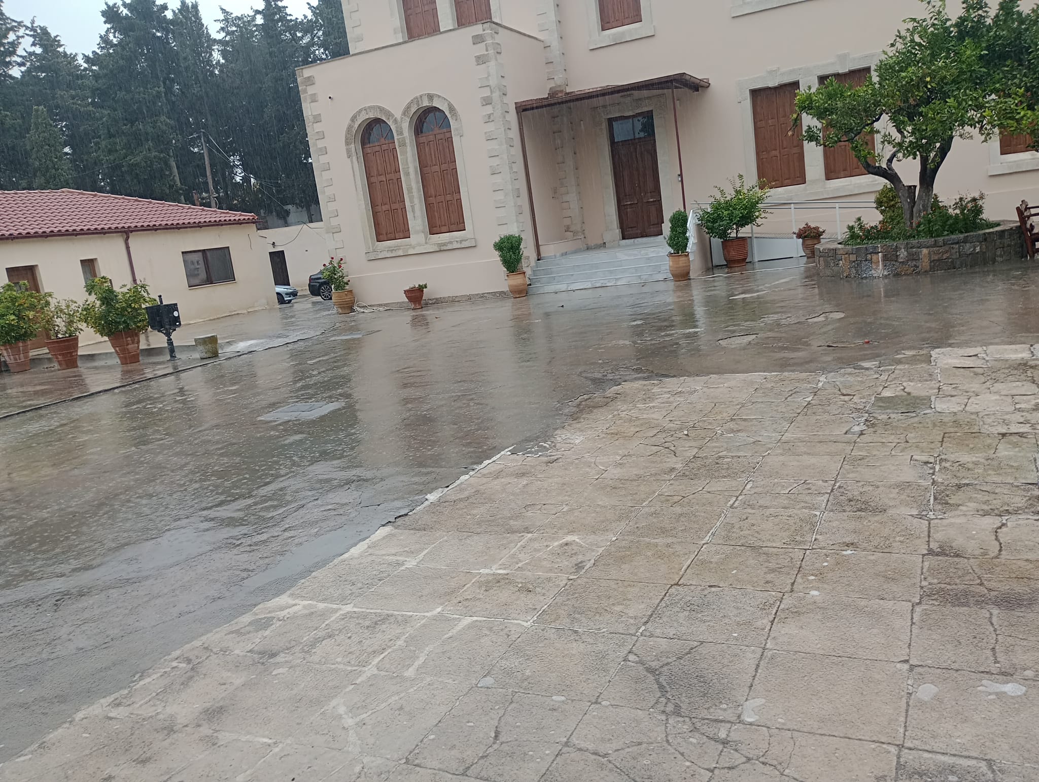 Φωτογραφία από ΜΕΤΕΩΚΡΗΤΕΣ