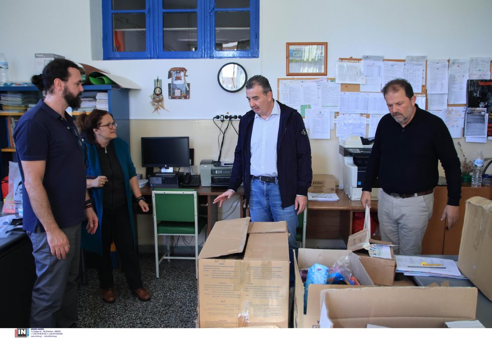 ΠΟΕΣΥ και Ενώσεις Συντακτών: Παραδόθηκε η βοήθεια στα σχολεία του Παλαμά Καρδίτσας