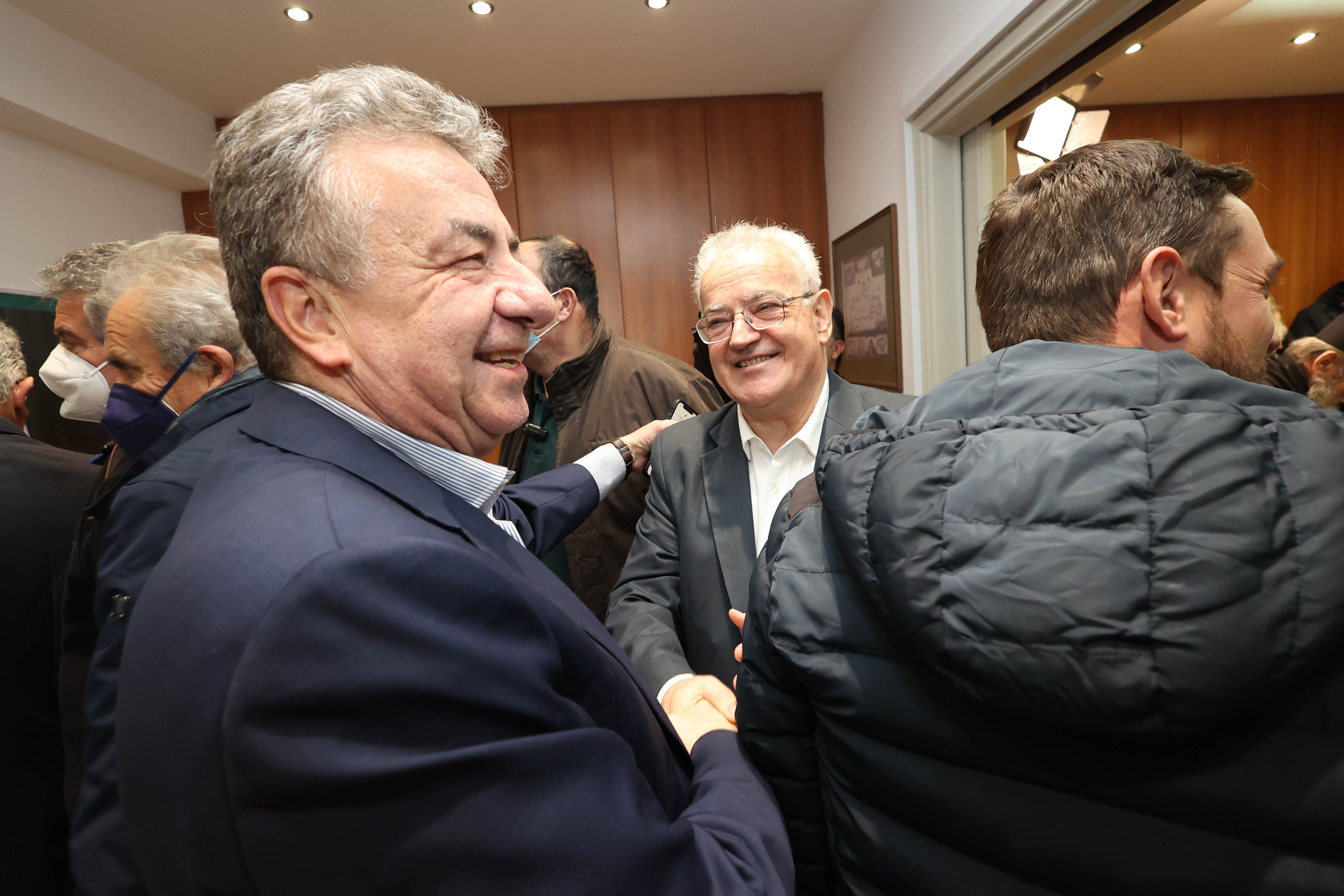 λάμπρος βαμβακάς εκλογικό κέντρο πολιτικό γραφείο πασοκ ηράκλειο