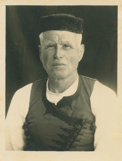 Μαρκάκης βιβλίο