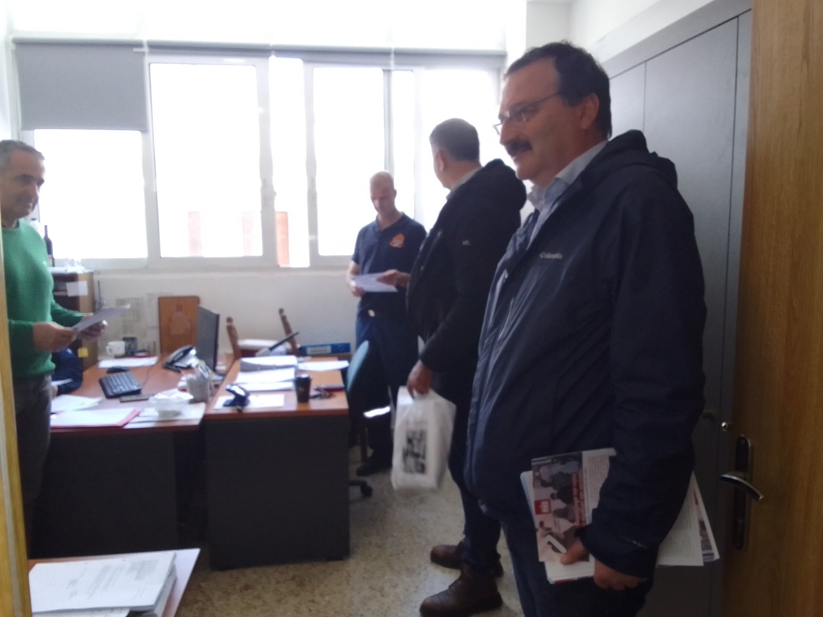 Περιοδεία κλιμακίου της Τ.Ε Χανίων του ΚΚΕ στον 1ο Πυροσβεστικό Σταθμό Χανίων