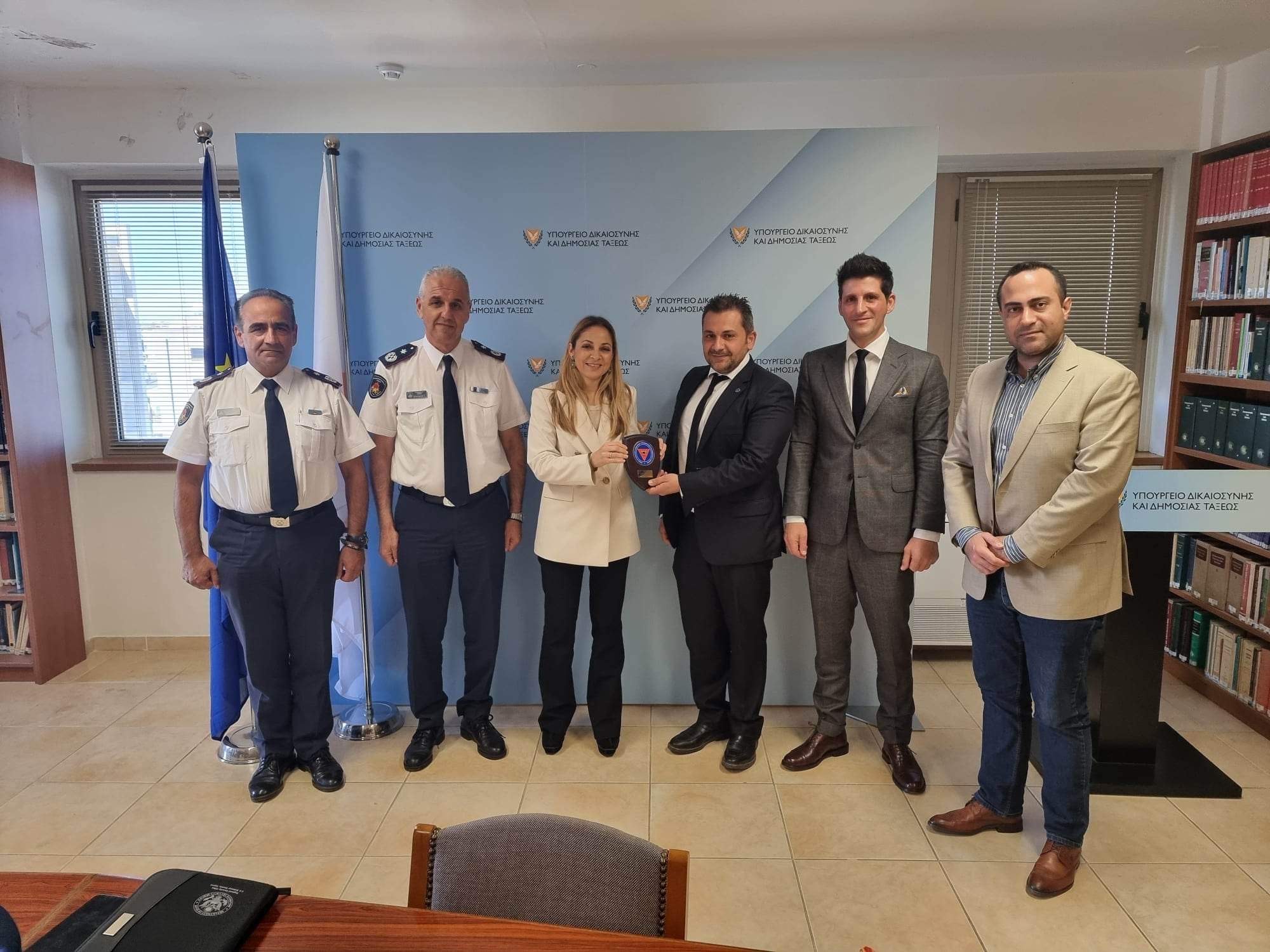 Στρατάκης Πυροσβεστική Κύπρος