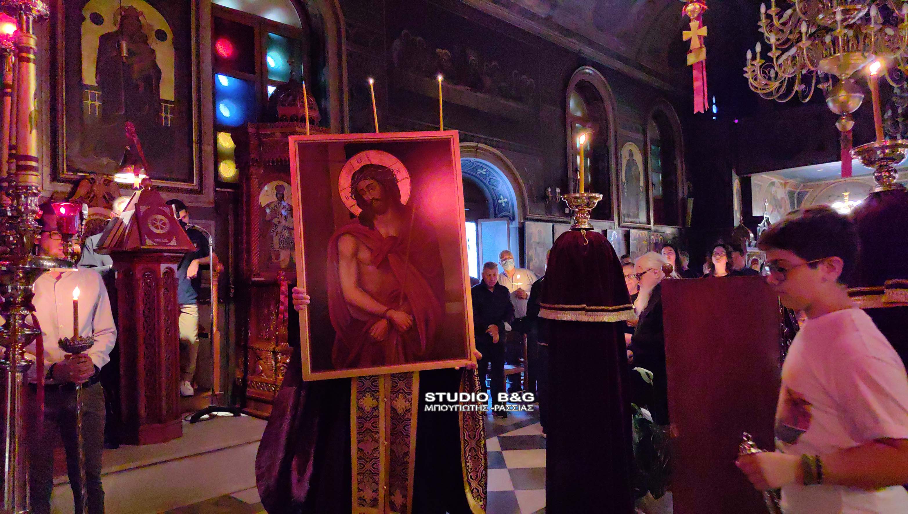 ΣΕ ΚΛΙΜΑ ΚΑΤΆΝΥΞΗΣ Η ΠΕΡΙΦΟΡΑ ΤΟΥ ΝΥΜΦΙΟΥ ΣΤΟ ΝΑΥΠΛΙΟ