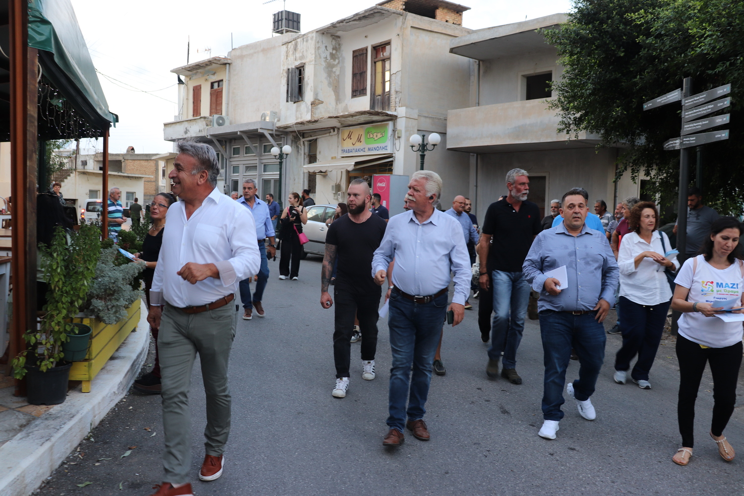 Με εναγκαλισμούς υποδέχτηκαν τον Γιώργο Μεραμβελιωτάκη και το συνδυασμό «Μαζί με Όραμα»