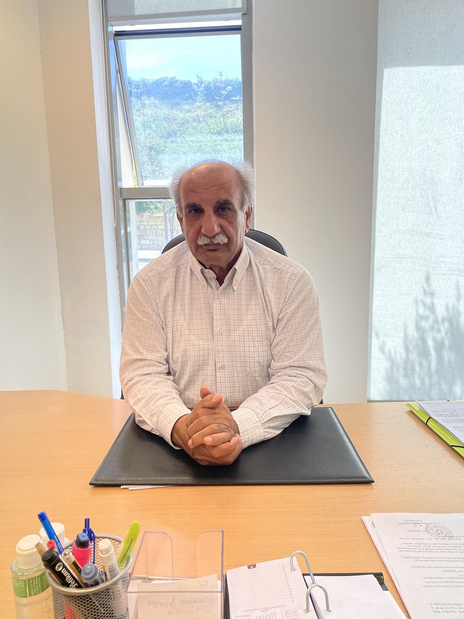 Παραβολιδάκης