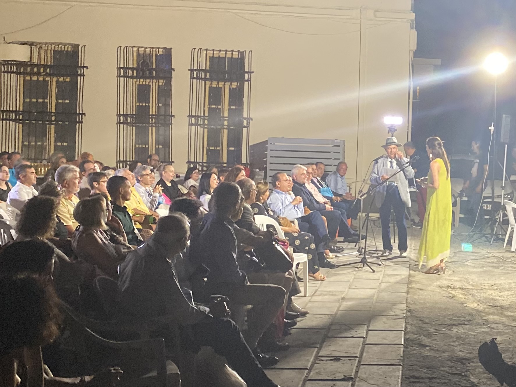 Βερόνικα Δαβάκη