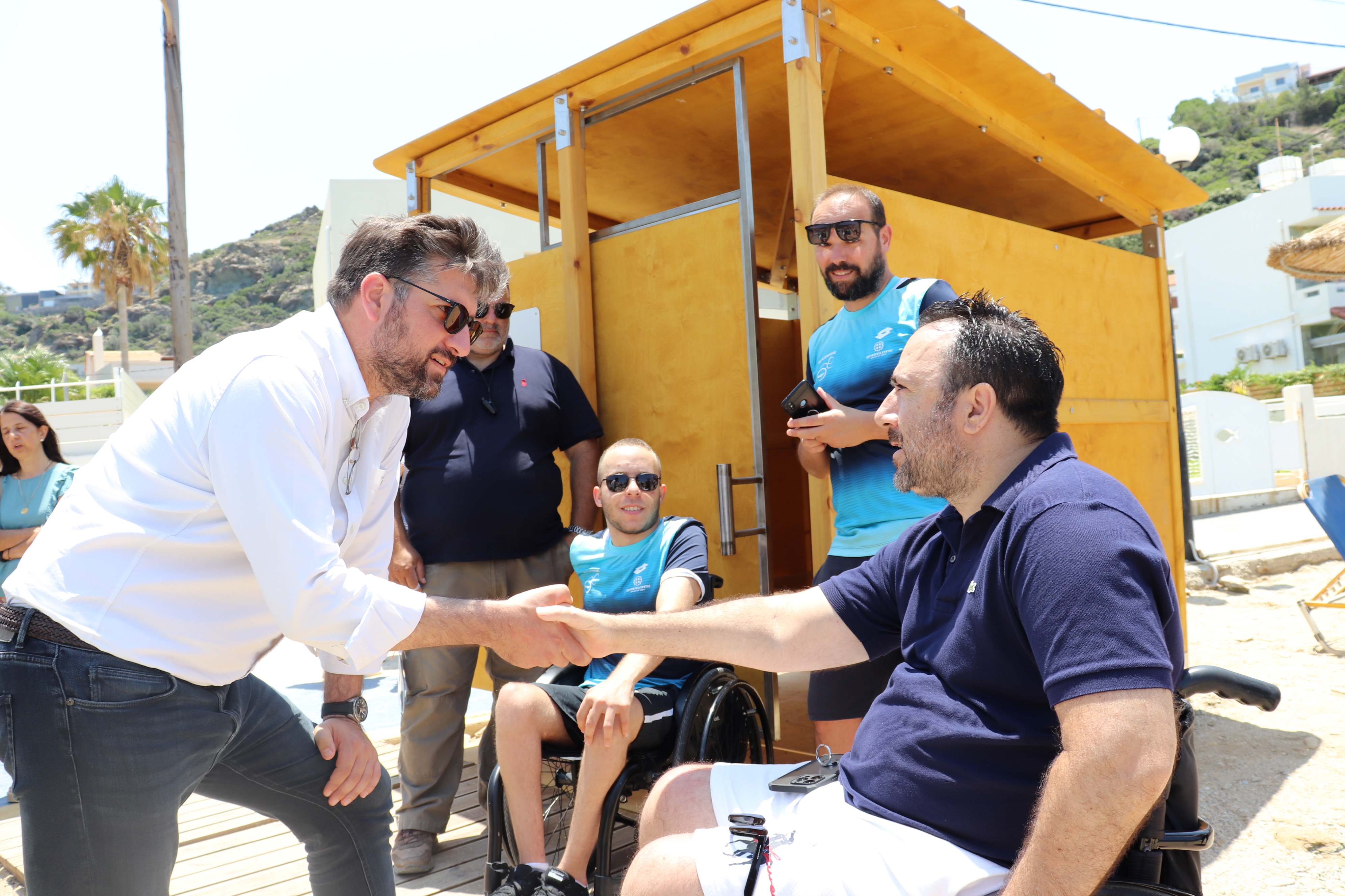 Σύστημα αυτόνομης πρόσβασης στη θάλασσα για Άτομα με Αναπηρίες τοποθετήθηκε στη Λυγαριά