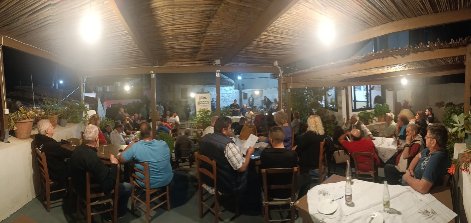 Ιδιαίτερα θερμή η υποδοχή των δημοτών στο Βασίλη Κεγκέρογλου που συνεχίζει τις ανοικτές συνελεύσεις