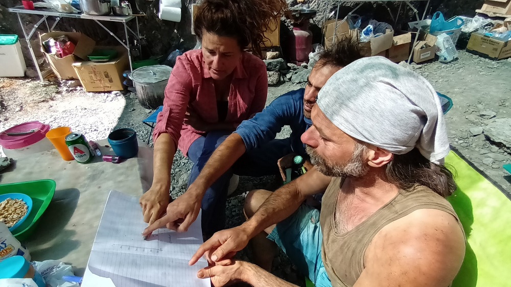 Στέρνες σπήλαιο