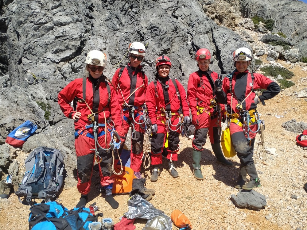 Στέρνες σπήλαιο