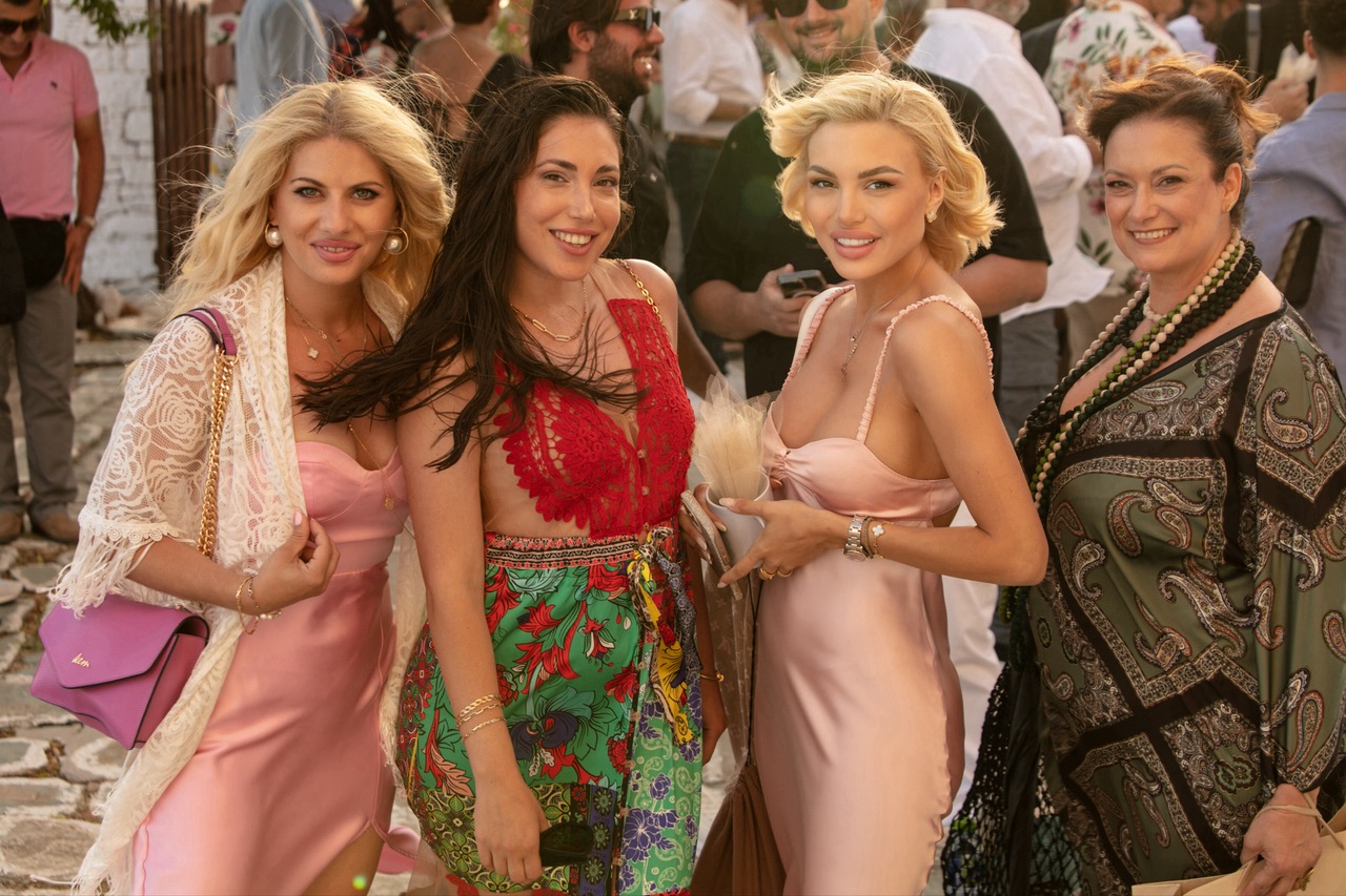 Κονταρός Νονός Φολέγανδρος