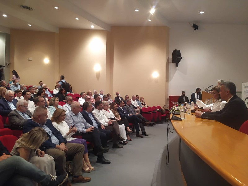 Γιάννα-Αγγελοπούλου