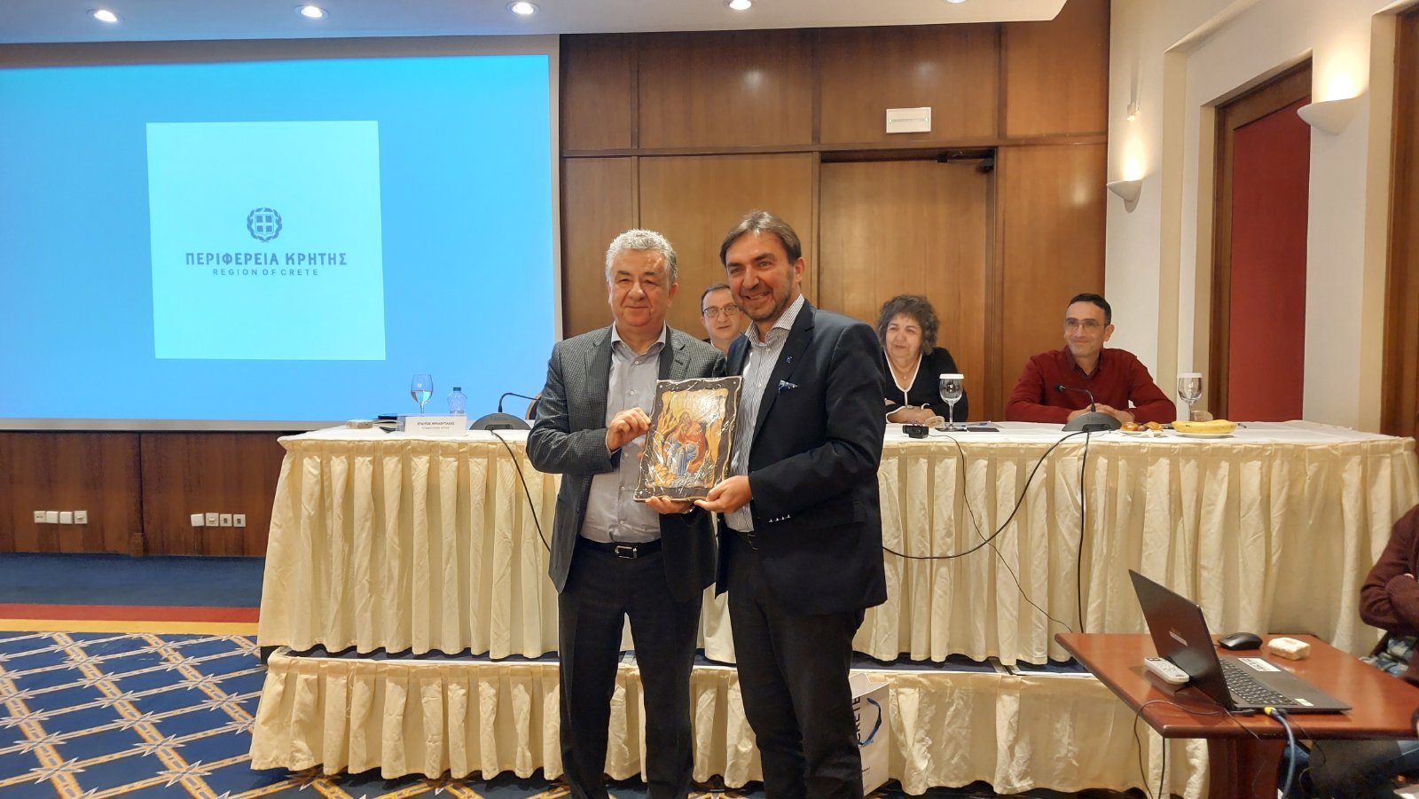 Αλεξάκης φλουρί βασιλόπιτα Περιφέρεια Κρήτης