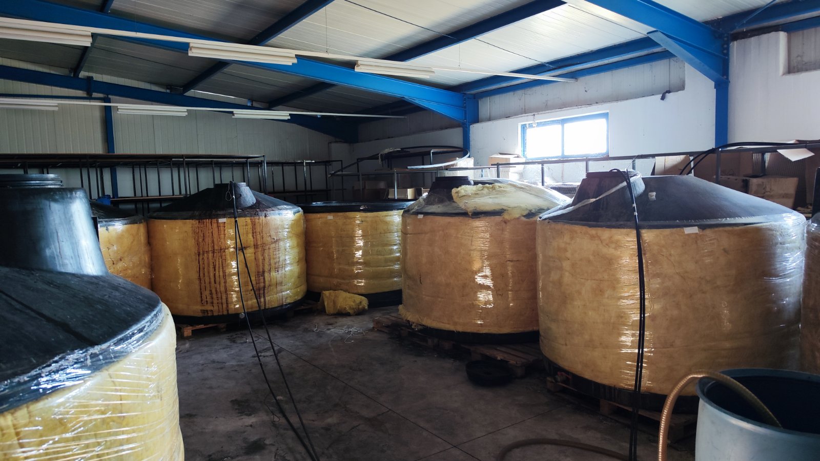 Είχαν μετατρέψει το σπίτι σε... παράνομο αποστακτήριο