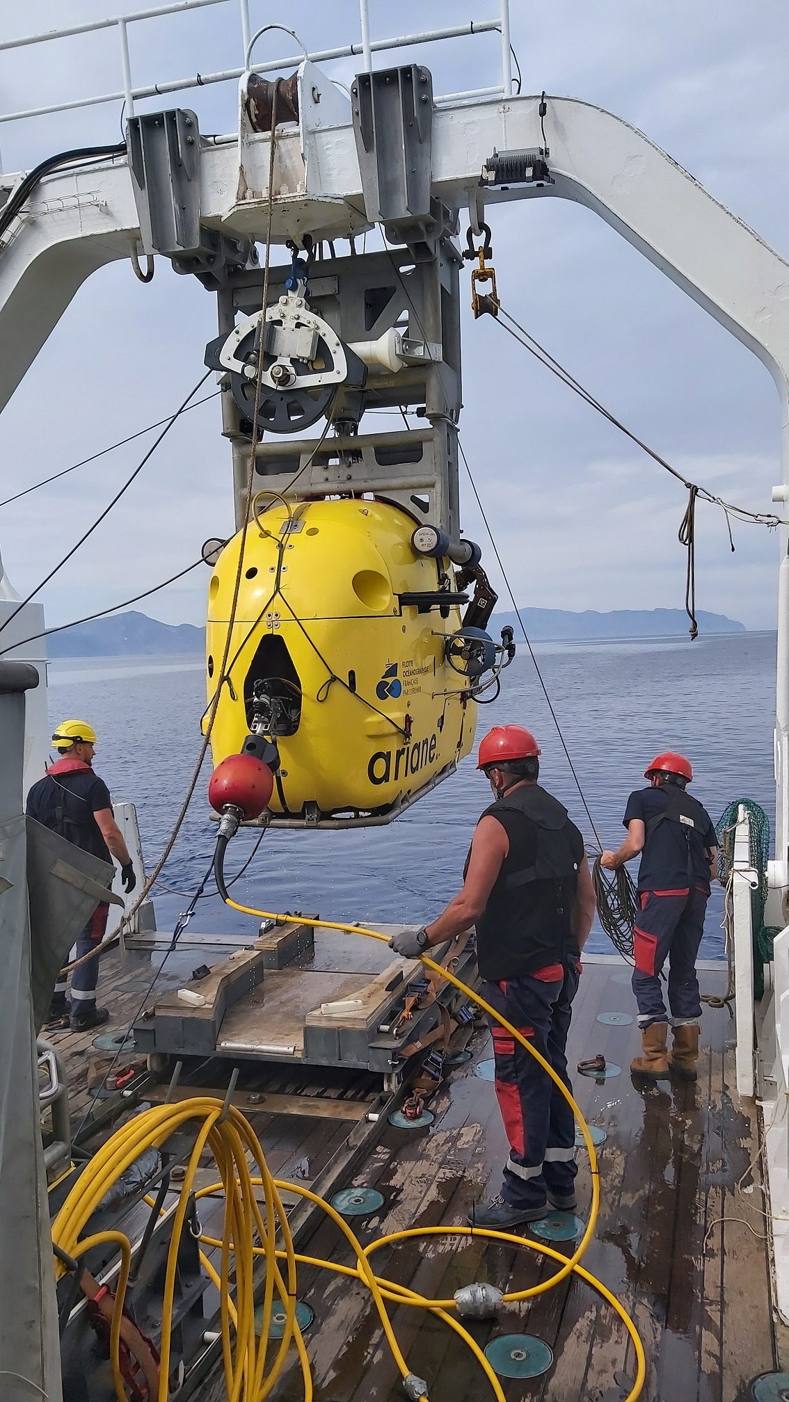 ρομπότ υποθαλάσσια περιοχή Σαντορίνη Αμοργός έρευνα